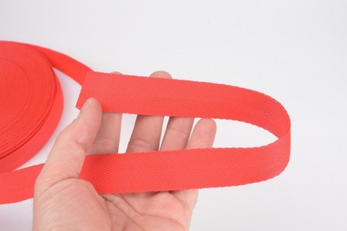 Стропа полипропиленовая (лента ременная), Елочка, цвет красный 10, 25мм